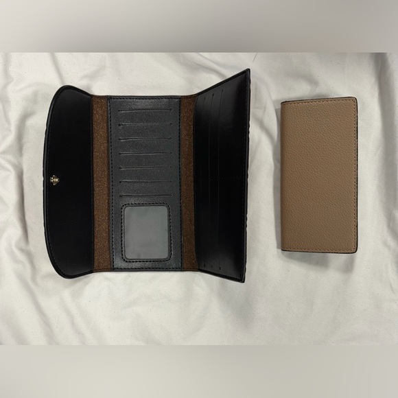 Louis Vuitton Embossed Leather Clasp Wallet - Picture 5 of 5